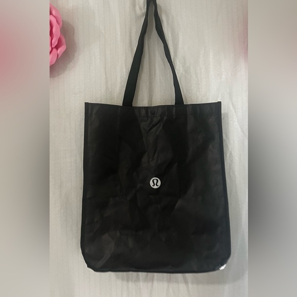 lululemon athletica Black Minimalist Tote - Picture 1 of 3
